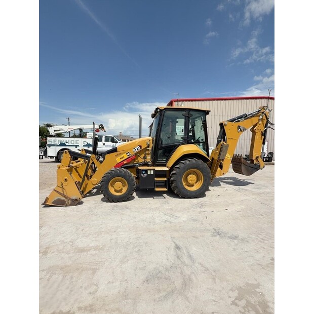 2023 Caterpillar 420-48925806