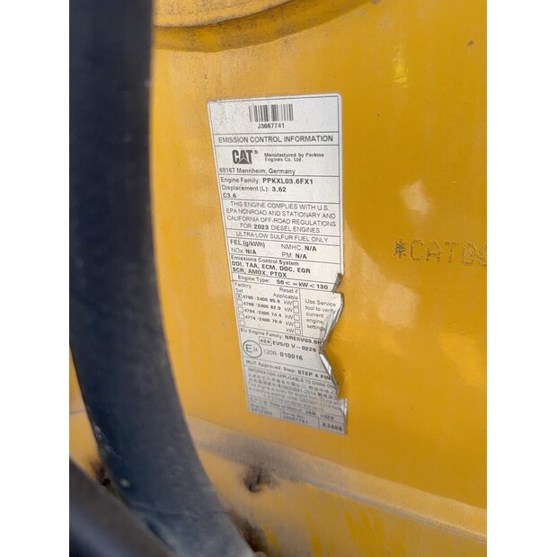 2023 Caterpillar 420-48925813