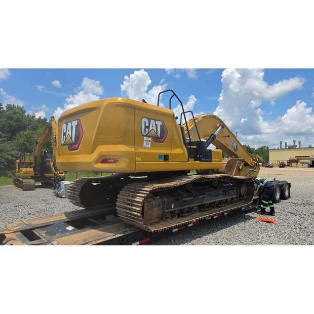 2025 كاتربيلر 330GC-48925837