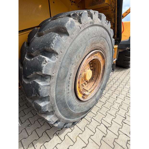 Volvo L180H-48927902