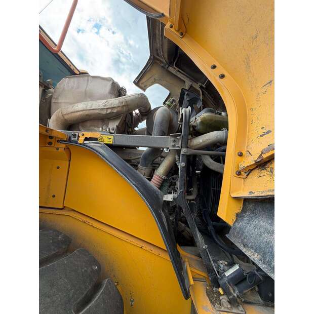 Volvo L180H-48927906