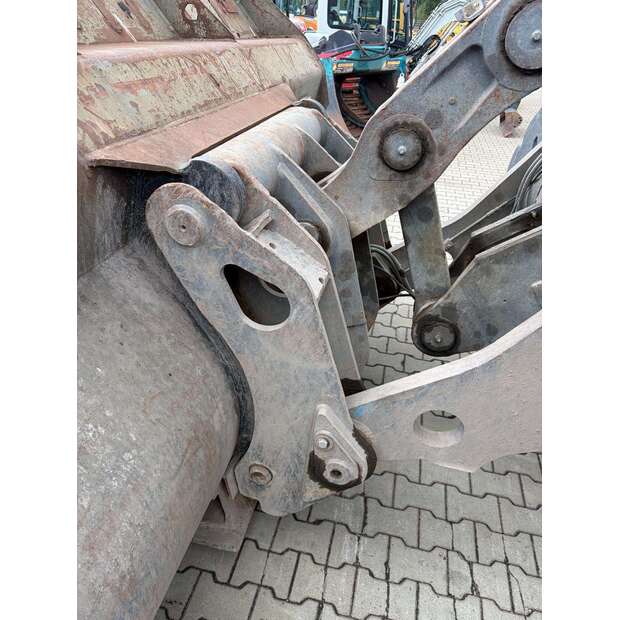 Volvo L180H-48927913