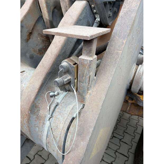 Volvo L180H-48927914