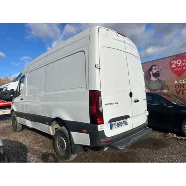 Mercedes-Benz SPRINTER-48928633