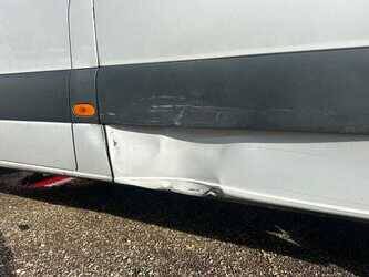 mercedes-benz-sprinter-1482404-48928634