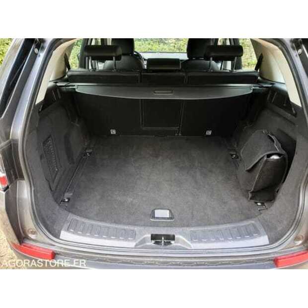 2017 Land Rover DISCOVERY-48928717