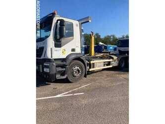 2015-iveco-260s42-48928812
