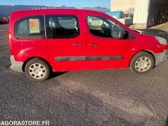 2010-peugeot-partner-1482427-48928930