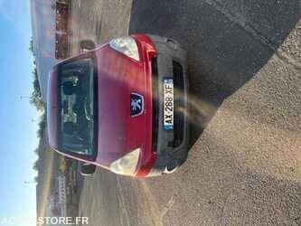 2010-peugeot-partner-1482427-48928932
