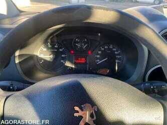 2010-peugeot-partner-1482427-48928933