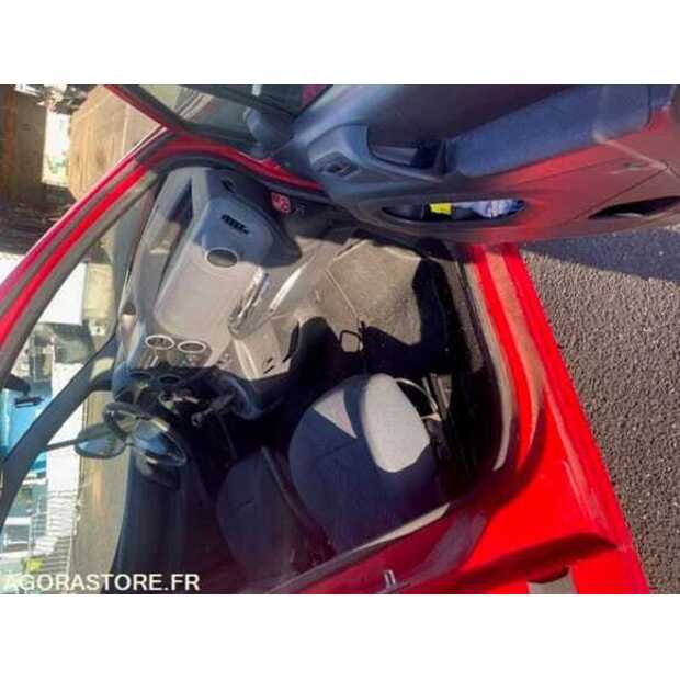 2010 Peugeot PARTNER-48928937