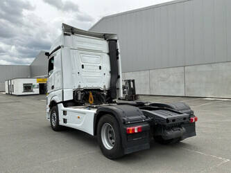 2024-mercedes-benz-actros-1945-1482543-48930352