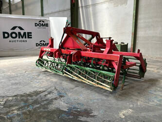 Image de CULTIVATEURS 2004 Unia U 680
