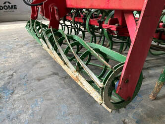 2004-unia-u-680-48930897