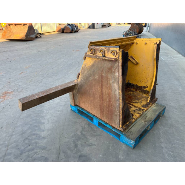 2020 Caterpillar D6-48933089