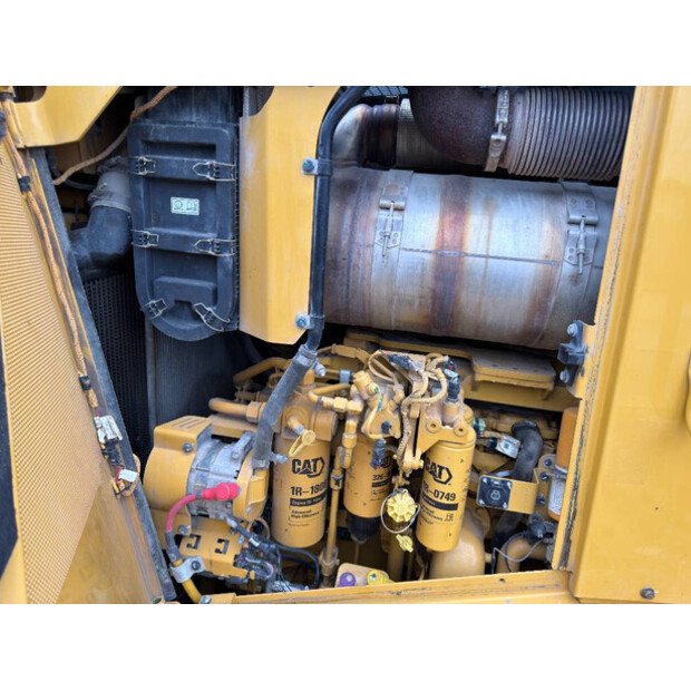 2017 Caterpillar D8T-48933495