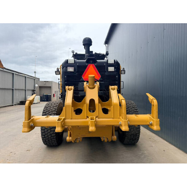 2015 Caterpillar 140M3-48934575