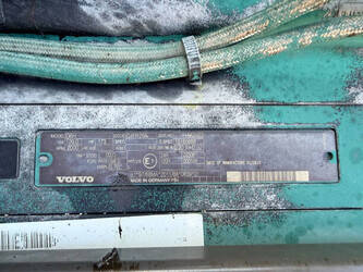 2014-volvo-ew180d-1482909-48936303