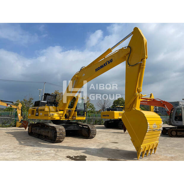 2023 Komatsu PC400-8-48940135