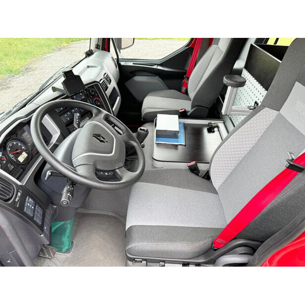 2023 Renault D16-48940569