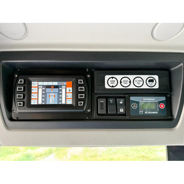 2023 Renault D16-48940574