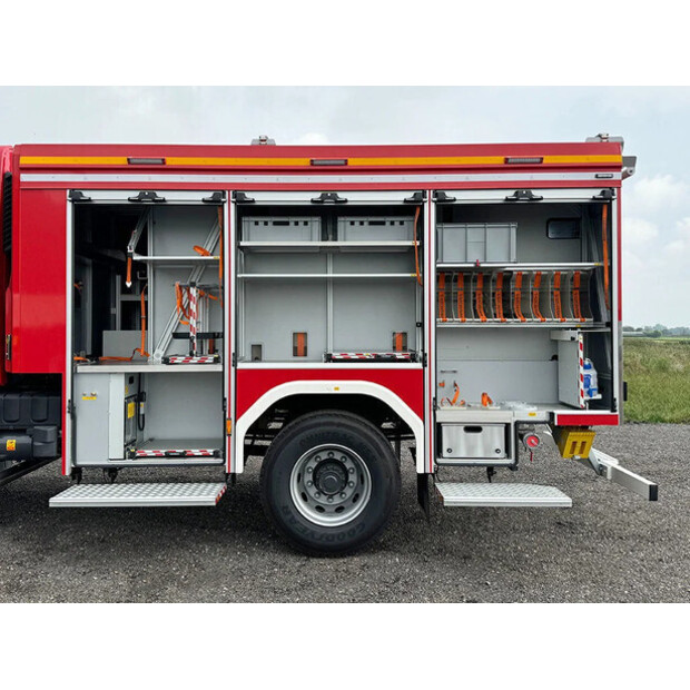 2023 Renault D16-48940578