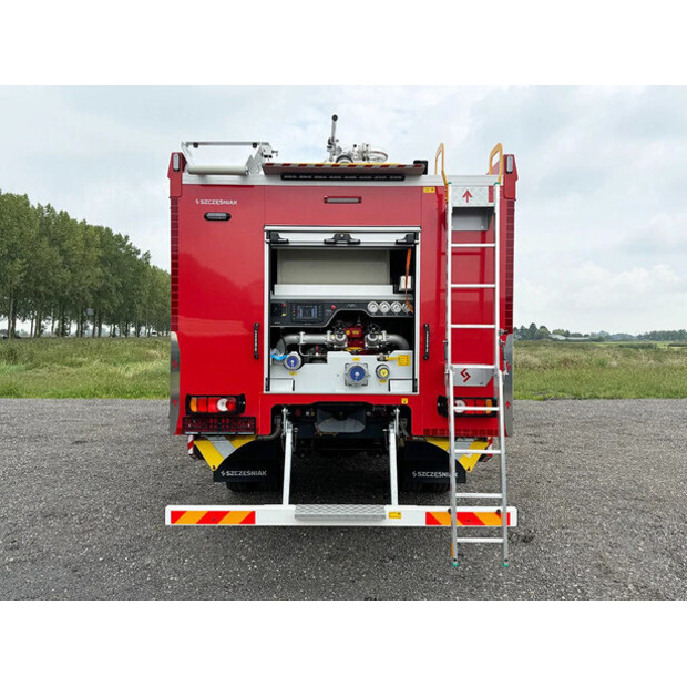 2023 Renault D16-48940588