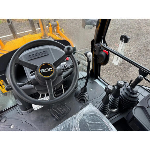 2025 JCB 3CX-48940608
