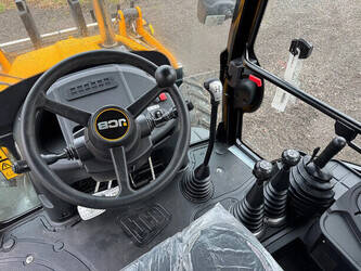 2025-jcb-3cx-1482966-48940608
