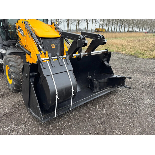 2025 JCB 3CX-48940610
