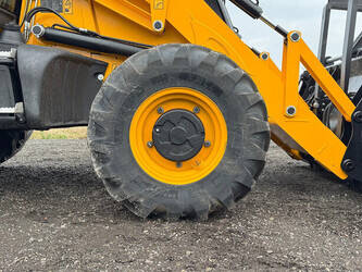 2025-jcb-3cx-1482966-48940611