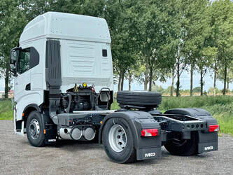 2025-iveco-s-way-1482968-48940630
