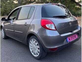 renault-clio-3-48944527