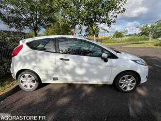 2011-ford-fiesta-1483145-48944542