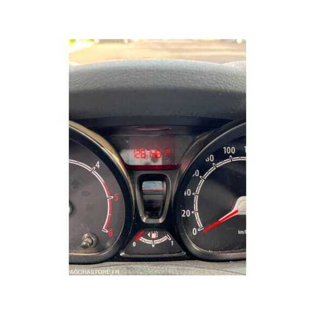 2011 Ford Fiesta-48944548