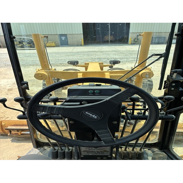 2012 Noram 65-48945277