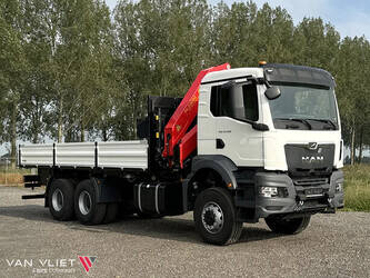 صورة ل شاحنات الرافعات 2024 مان TGS 33.400