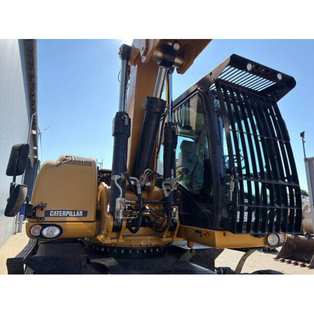 2014 كاتربيلر M322D-48945876