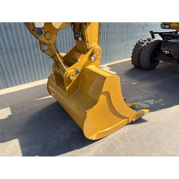 2014 كاتربيلر M322D-48945879