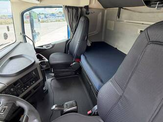 2018-volvo-fh-460-1483222-48946108