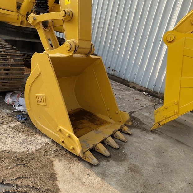 2025 Caterpillar 320D2L-48946121