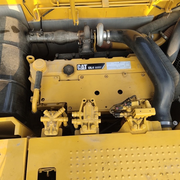 2025 Caterpillar 320D2L-48946122
