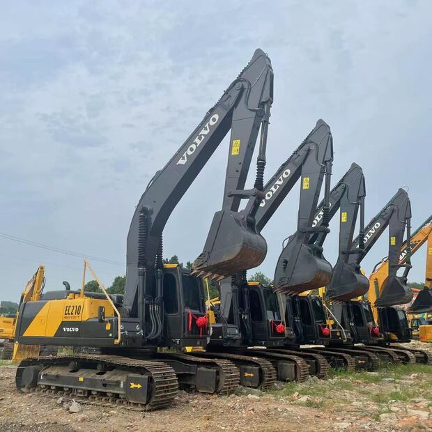 2025 Caterpillar 320D2L-48946130