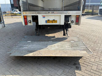 2010-mercedes-benz-axor-1483247-48946739