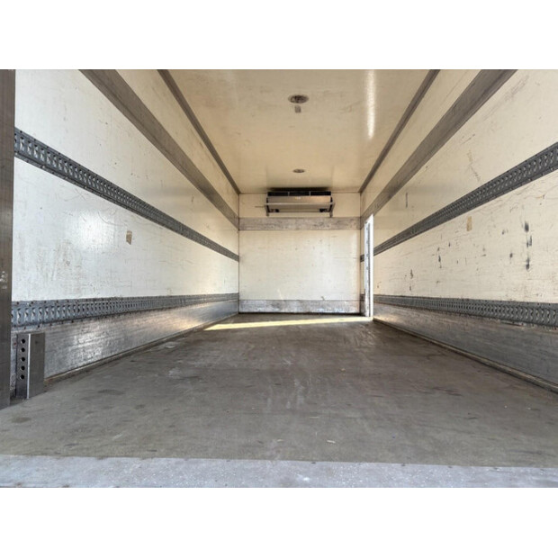2010 Mercedes-Benz AXOR-48946740