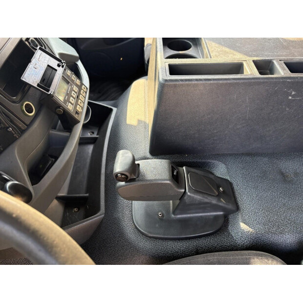 2010 Mercedes-Benz AXOR-48946746