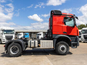 2016-mercedes-benz-arocs-1840-48947219