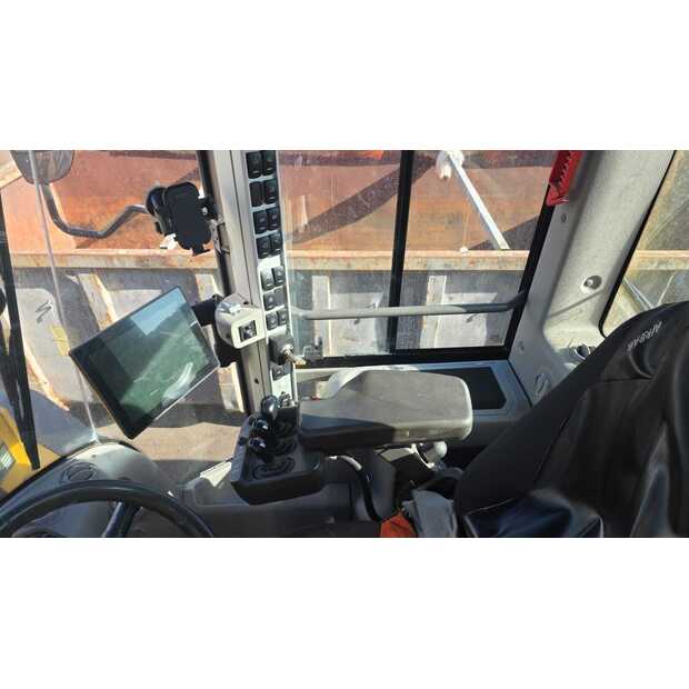 2020 فولفو L120H-48951004