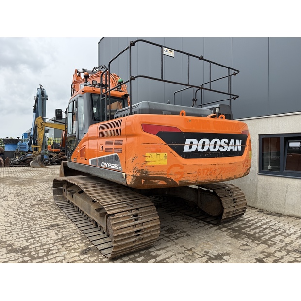 2021 Doosan DX225LC-5-48952064