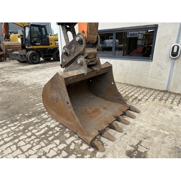 2021 Doosan DX225LC-5-48952077